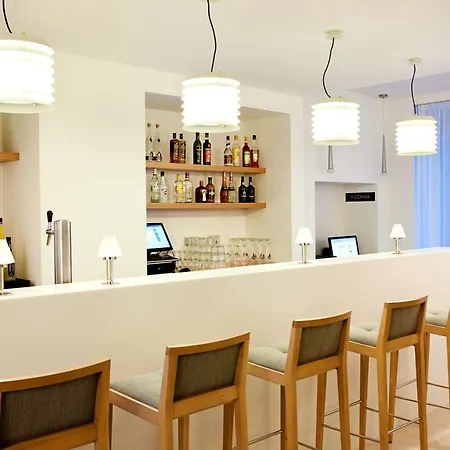 Nh Frankfurt Messe Hotel 4*