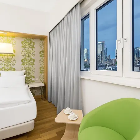 Отель Nh Frankfurt Messe 4*