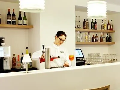 Nh Frankfurt Messe Otel 4*