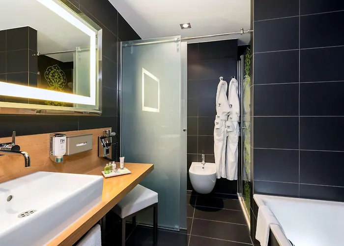 Nh Frankfurt Messe Hotel 4*